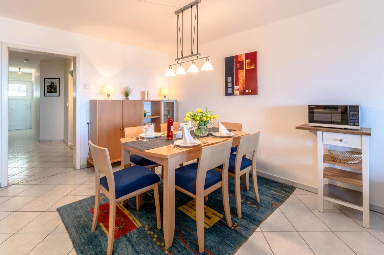 Apartment Seeschloss, App 02, Direkt An Der Strandpromenade, Toplage